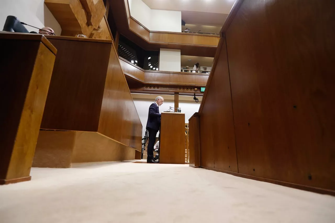 El lehendakari, durante su intervención. EFE