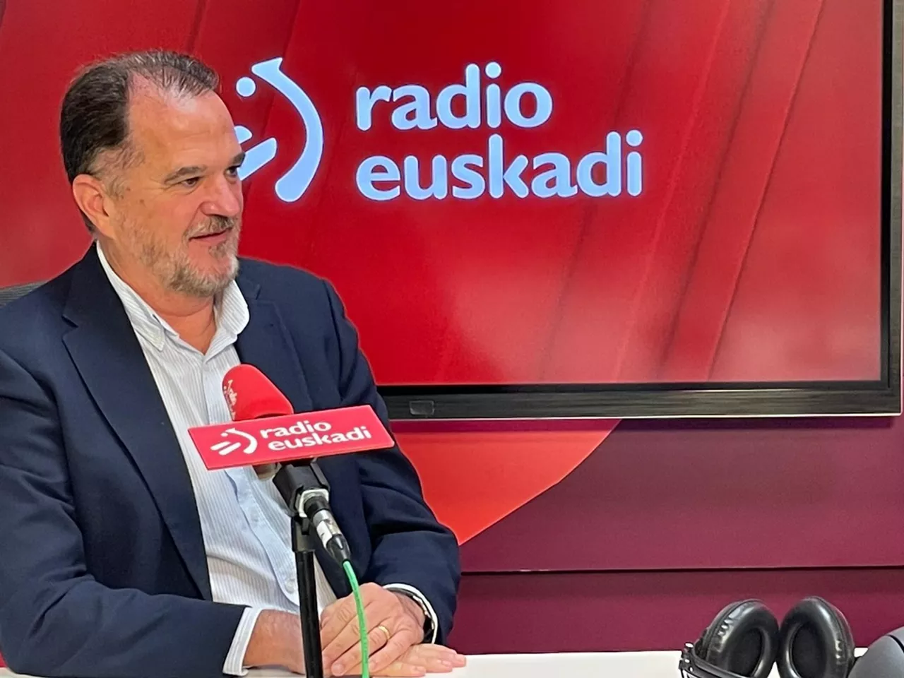 Carlos Iturgaiz, en Radio Euskadi. EITB Media.