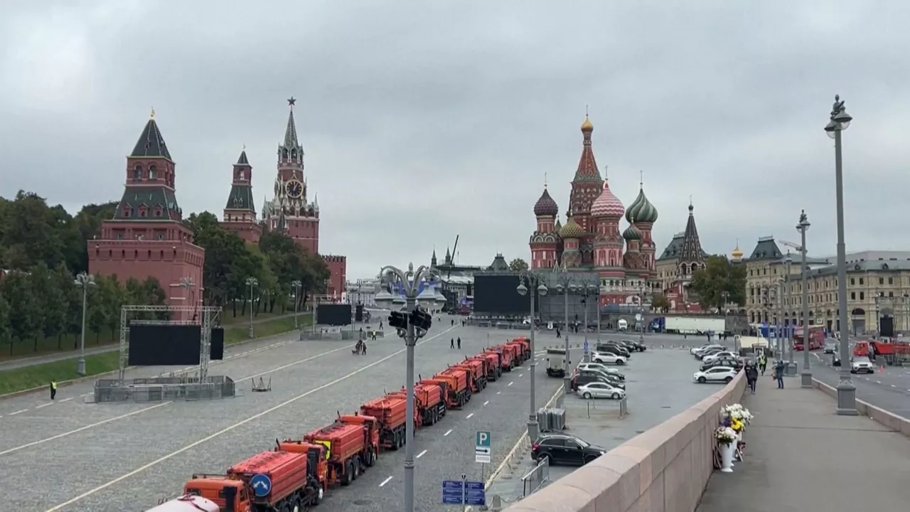 Moskuko Plaza Gorria itxita dago, anexioaren sinatze ekitaldirako.