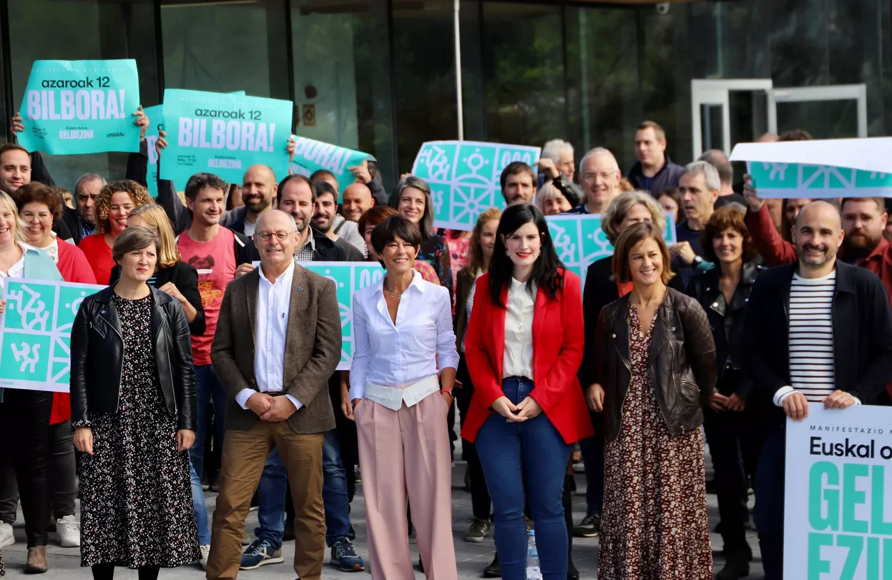 Representantes de la coalición, en Orio. Foto: EH Bildu