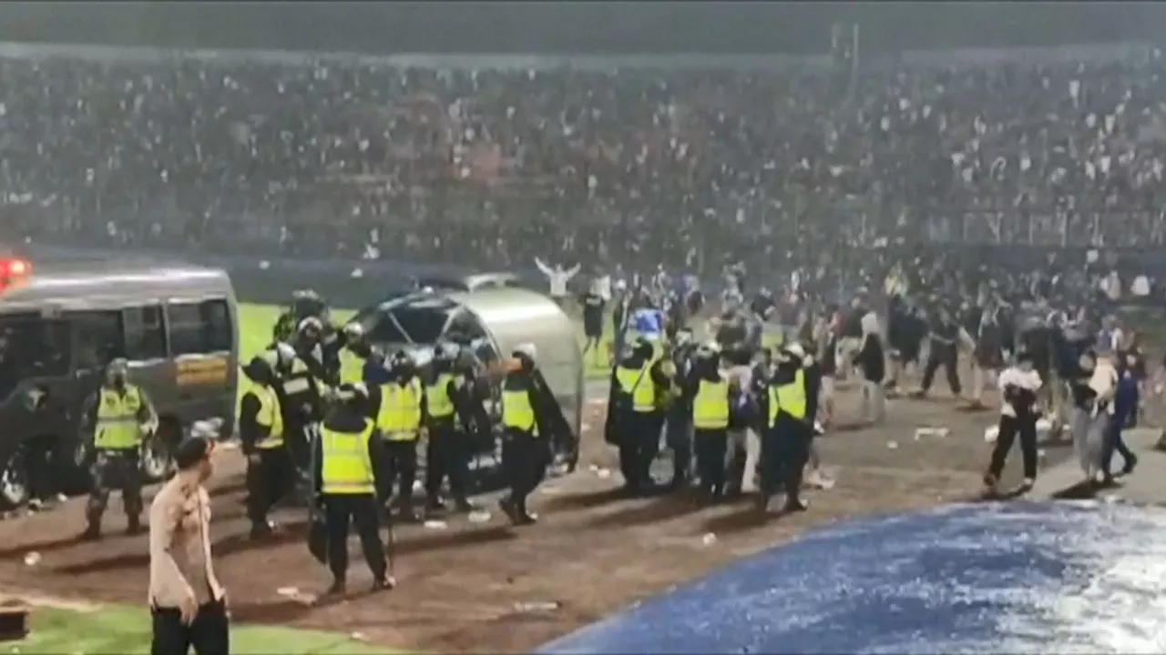 Altercado en Indonesia. Una foto obtenida de un vídeo de EITB Media.
