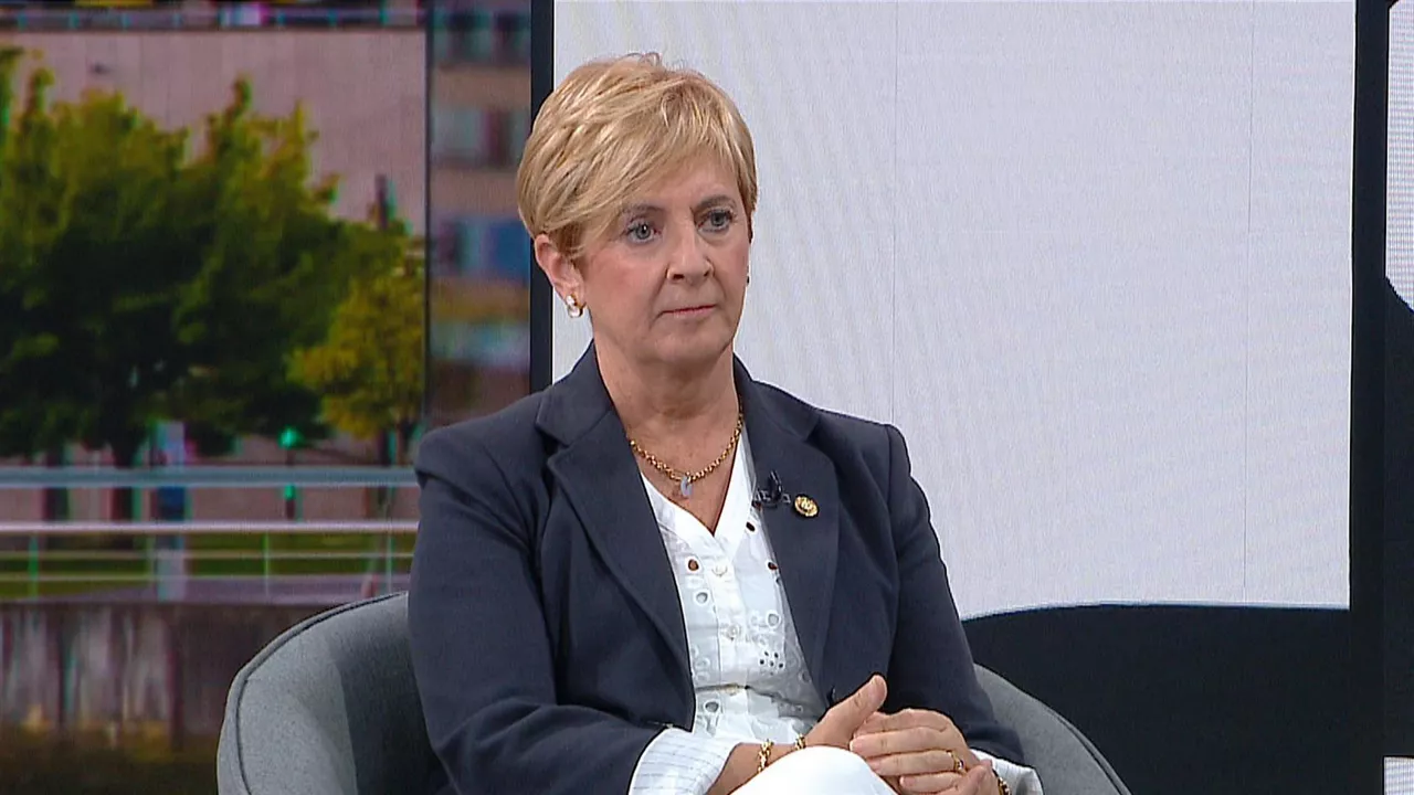 Arantxa Tapia Eusko Jaurlaritzako Ekonomiaren Garapen, Jasangarritasun eta Ingurumeneko sailburua