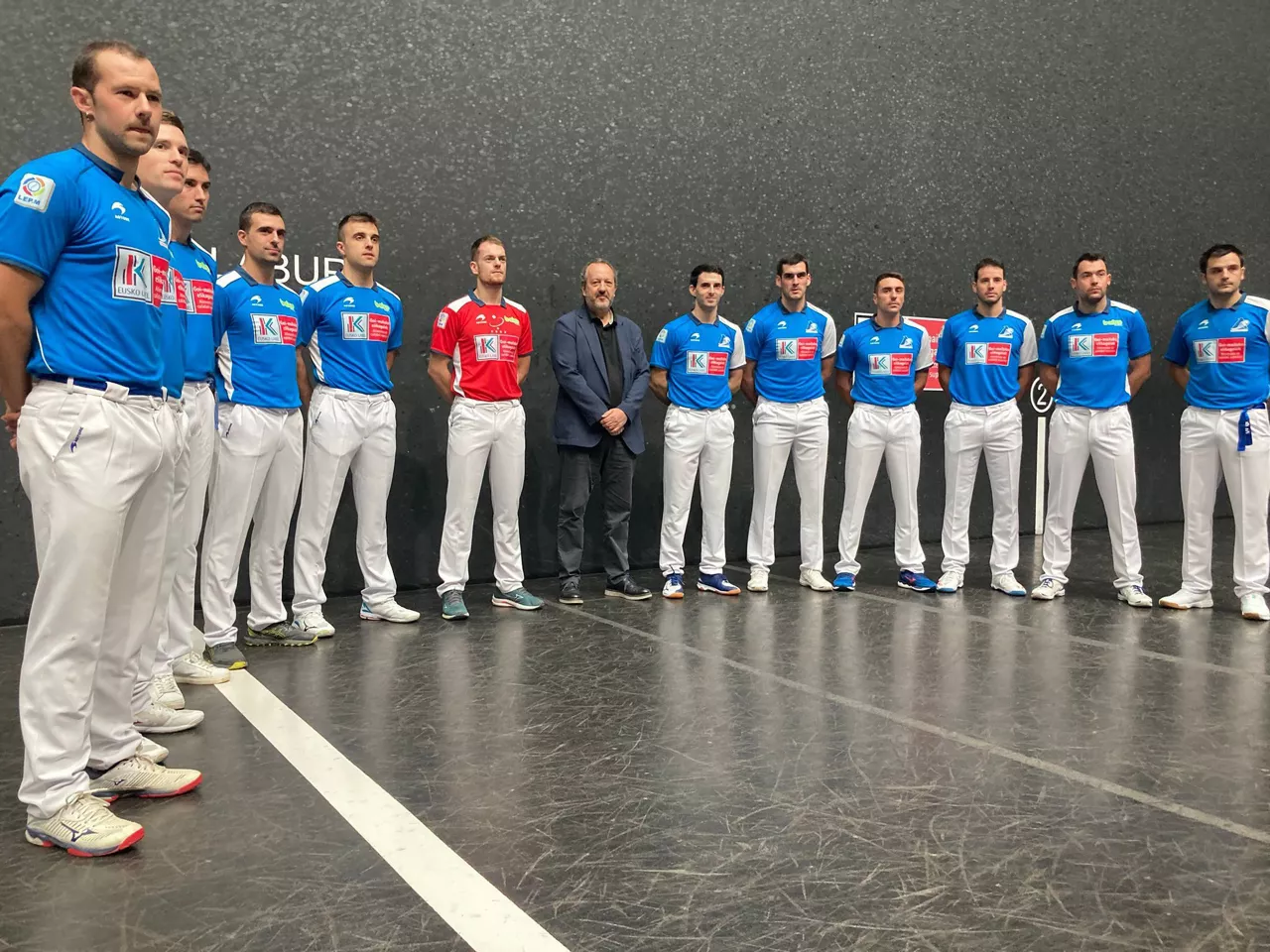 Lau t'erdiko txapelketaren aurkezpena