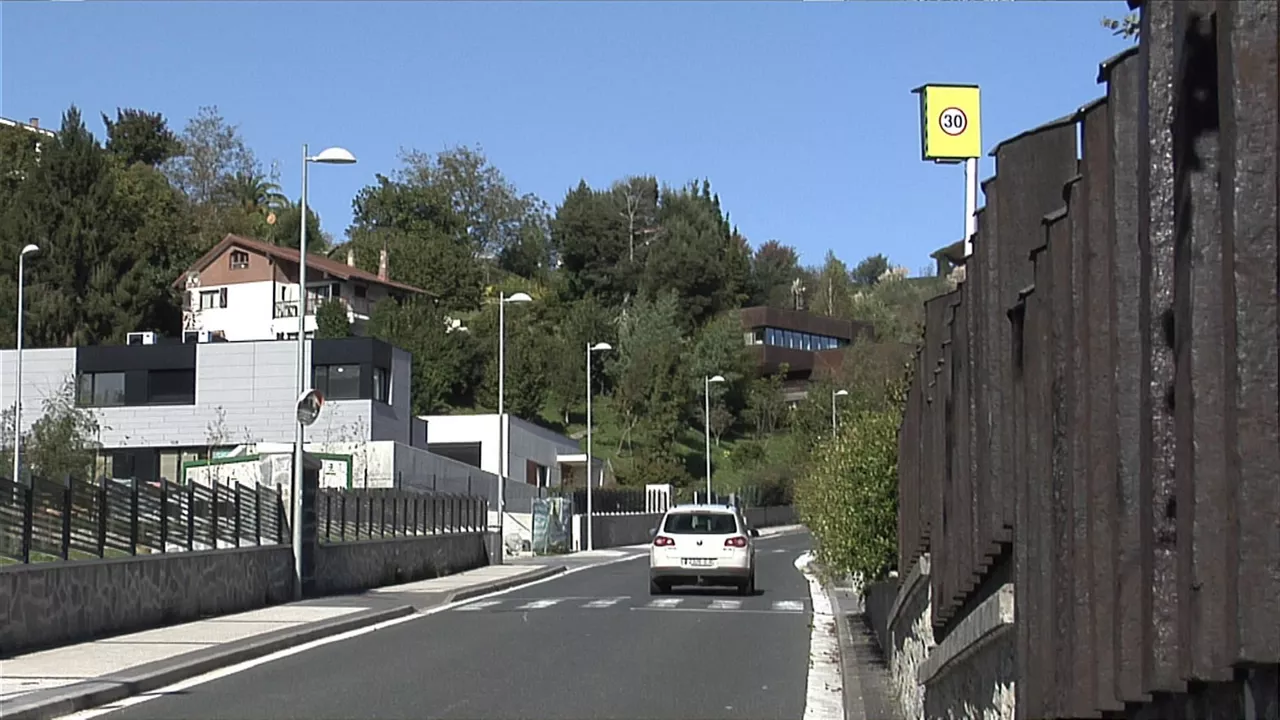 Atotxa Erreka auzoko radarra. EITB Mediaren bideo batetik atertako irudia.