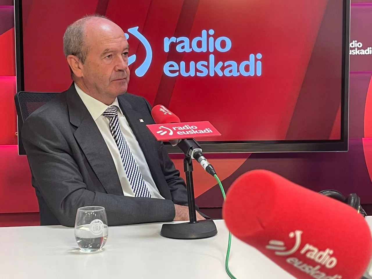 El presidente del Puerto de Bilbao, Ricardo Barkala, en Radio Euskadi (foto de archivo)