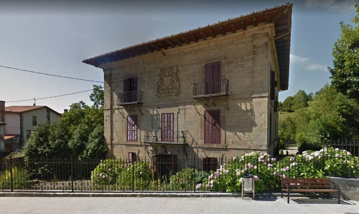El palacio La Puente en Trucios (Bizkaia). Imagen: Google Maps