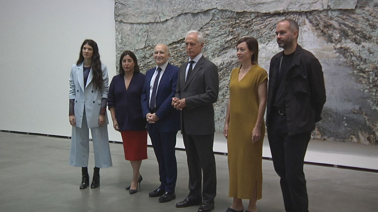 Presentación de la exposición. Imagen obtenida de un vídeo de EITB Media.