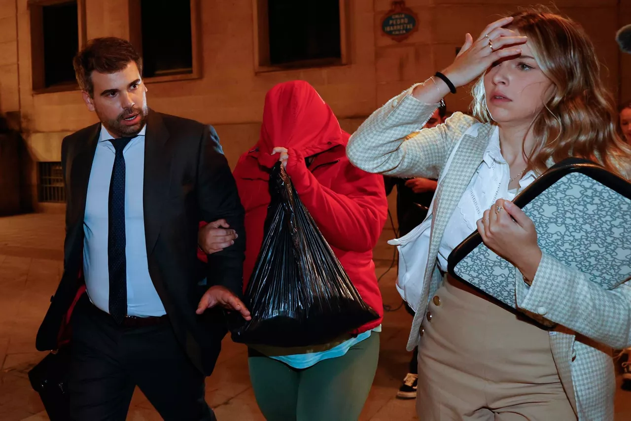 Haurraren bahiketagatik auzipetua. Argazkia: Efe