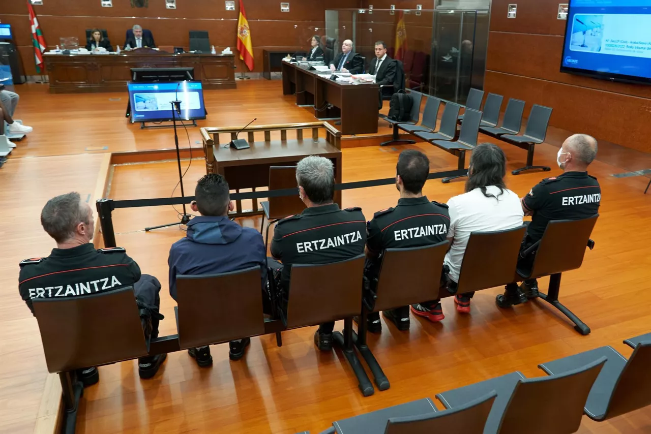 Los dos acusados esta mañana en la Audiencia Provincial de Álava
