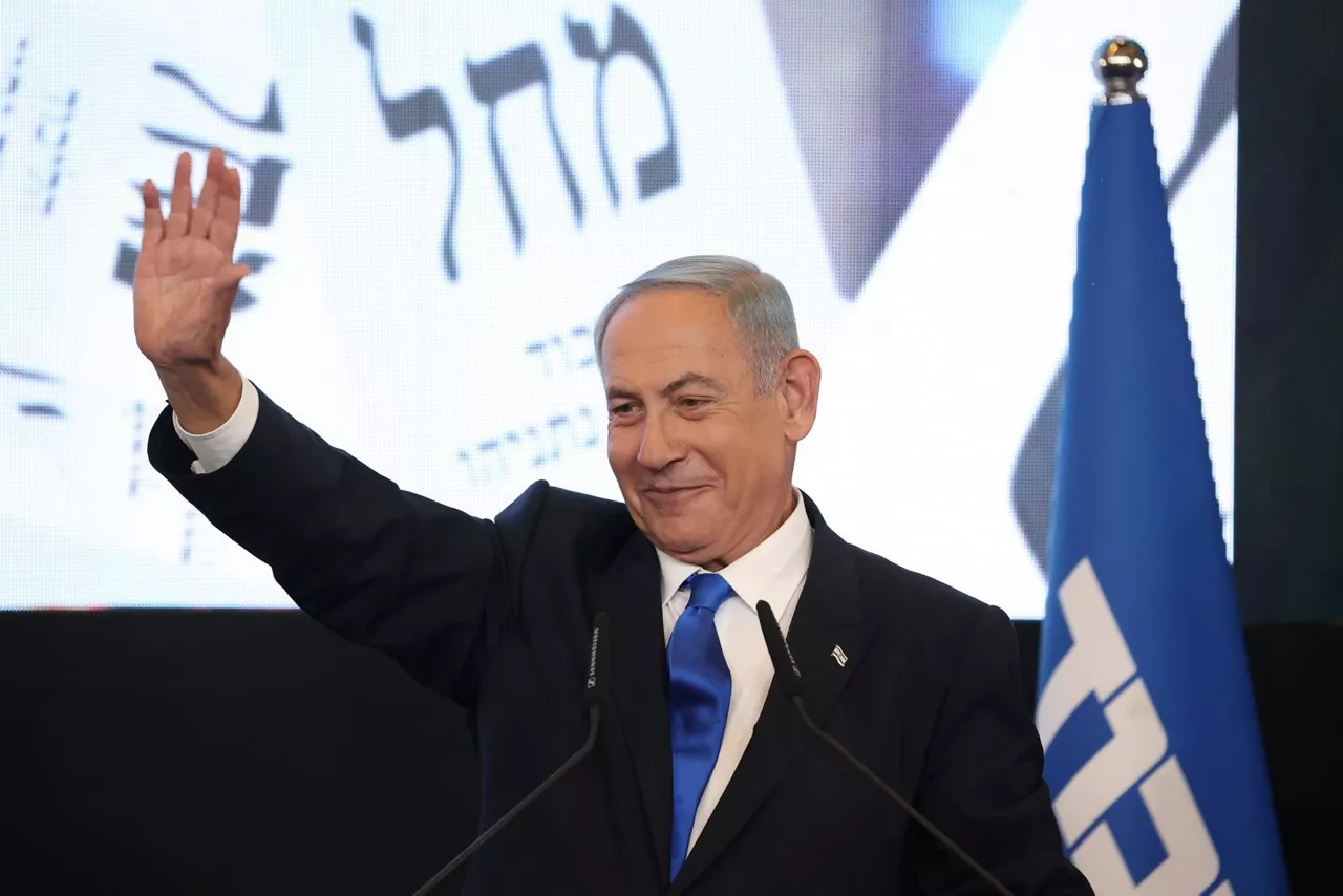 Netanyahu, en un acto ante sus seguidores anoche.