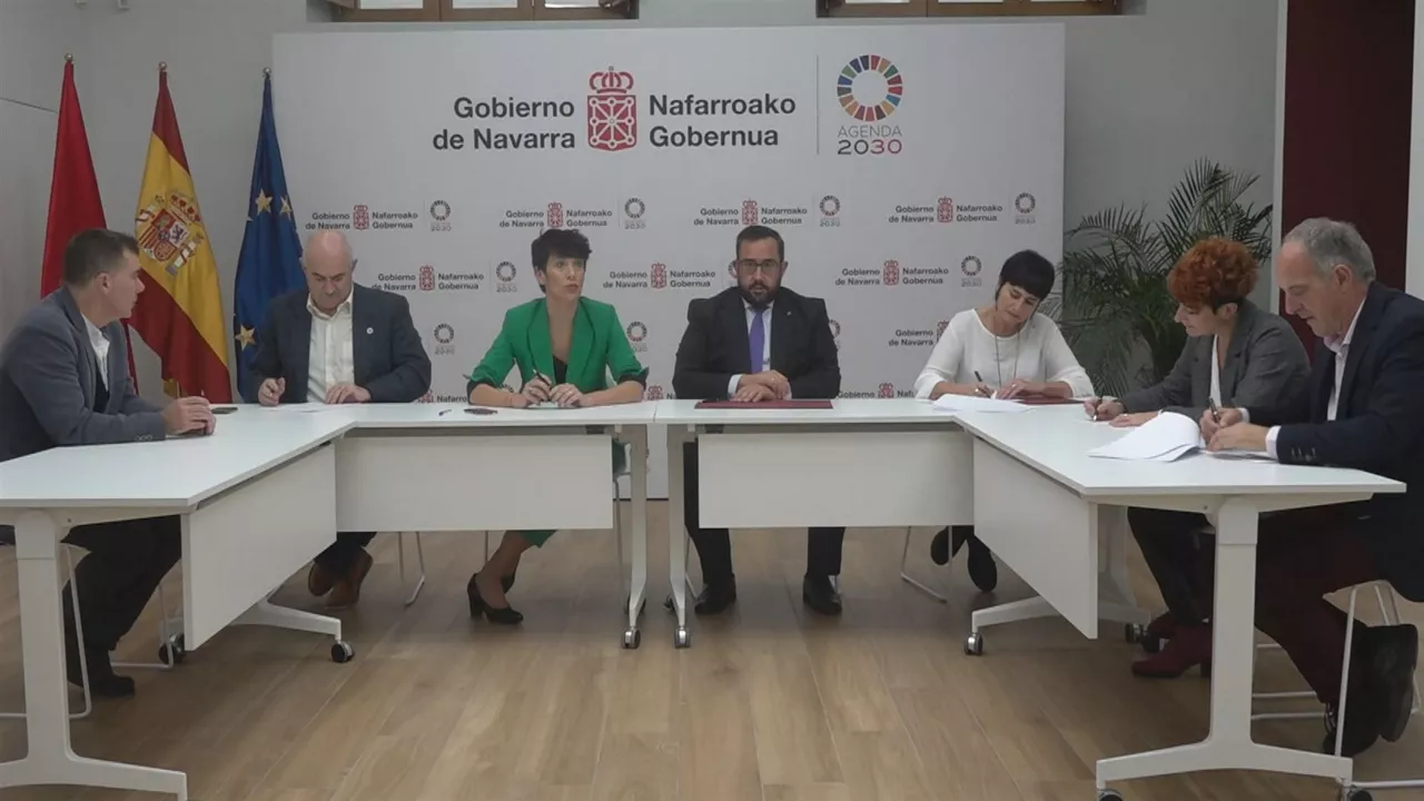 Akordioaren sinadura. EITB Mediaren bideo batetik ateratako irudia.
