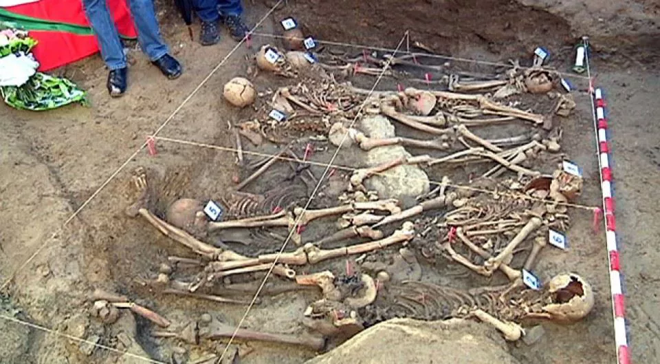 FOSA COMUN ZIGOITIA FRANQUISMO ARANZADI EITB MEDIA