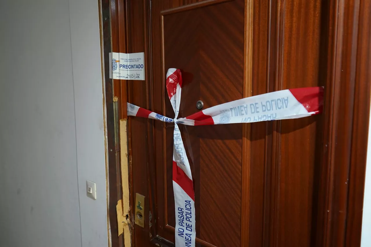 Imagen del domicilio donde ha ocurrido el crimen machista. Foto: EFE
