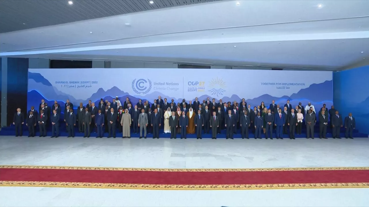 Foto de familia. Imagen obtenida de un vídeo de Reuters.