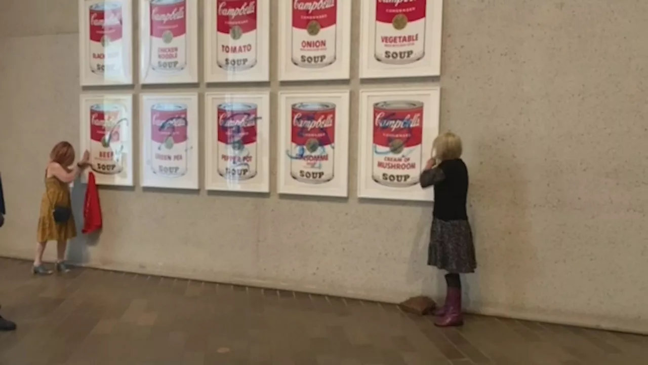 Momento de la protesta. Imagen obtenida de un vídeo de Agencias.