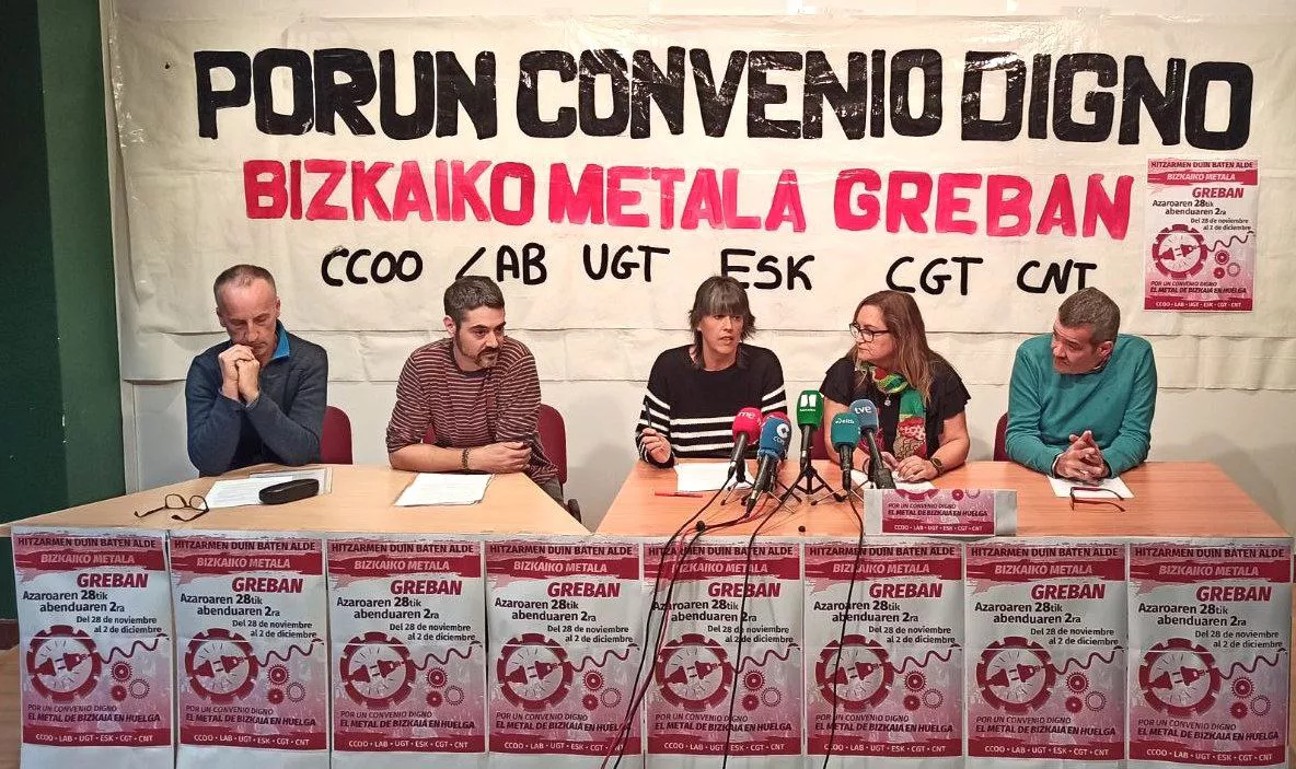 Rueda de prensa conjunta de CCOO, LAB, UGT, ESK, CGT y CNT. Foto: LAB