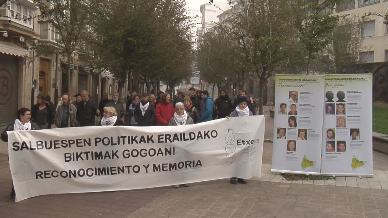 Concentración de Etxerat. Imagen obtenida de un vídeo de EITB Media.