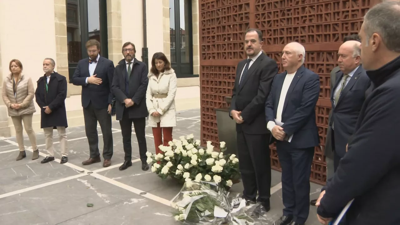 Acto de PP+Cs. Imagen obtenida de un vídeo de EITB Media.