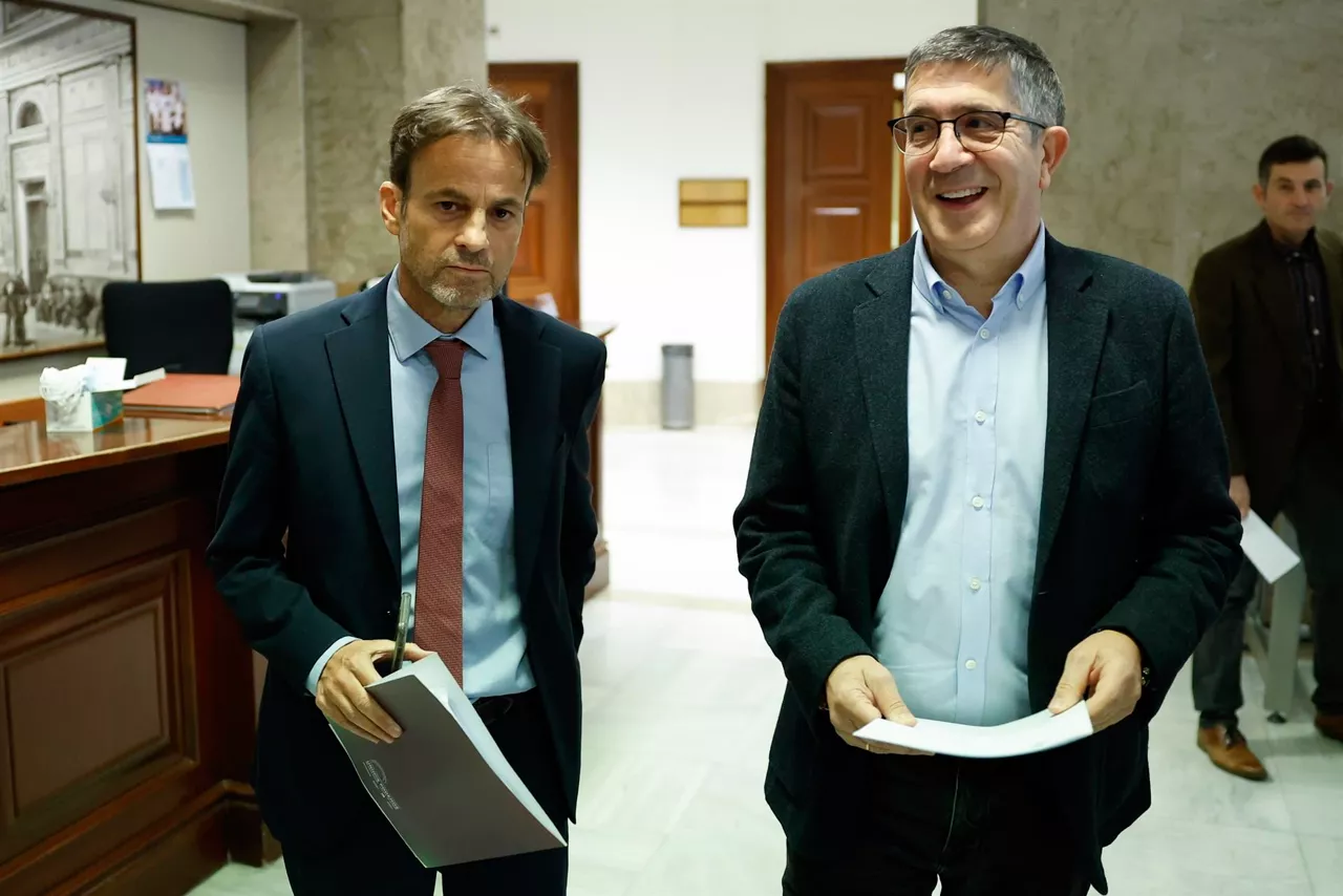 Jaume Asens eta Patxi Lopez. Argazkia: EFE.