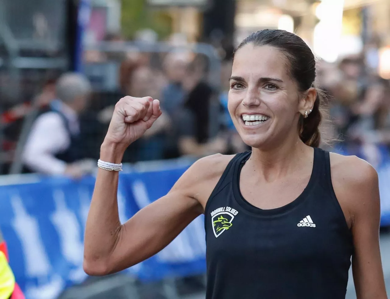 Cristina Silva lasterketa irabazi ostean. Argazkia: EFE