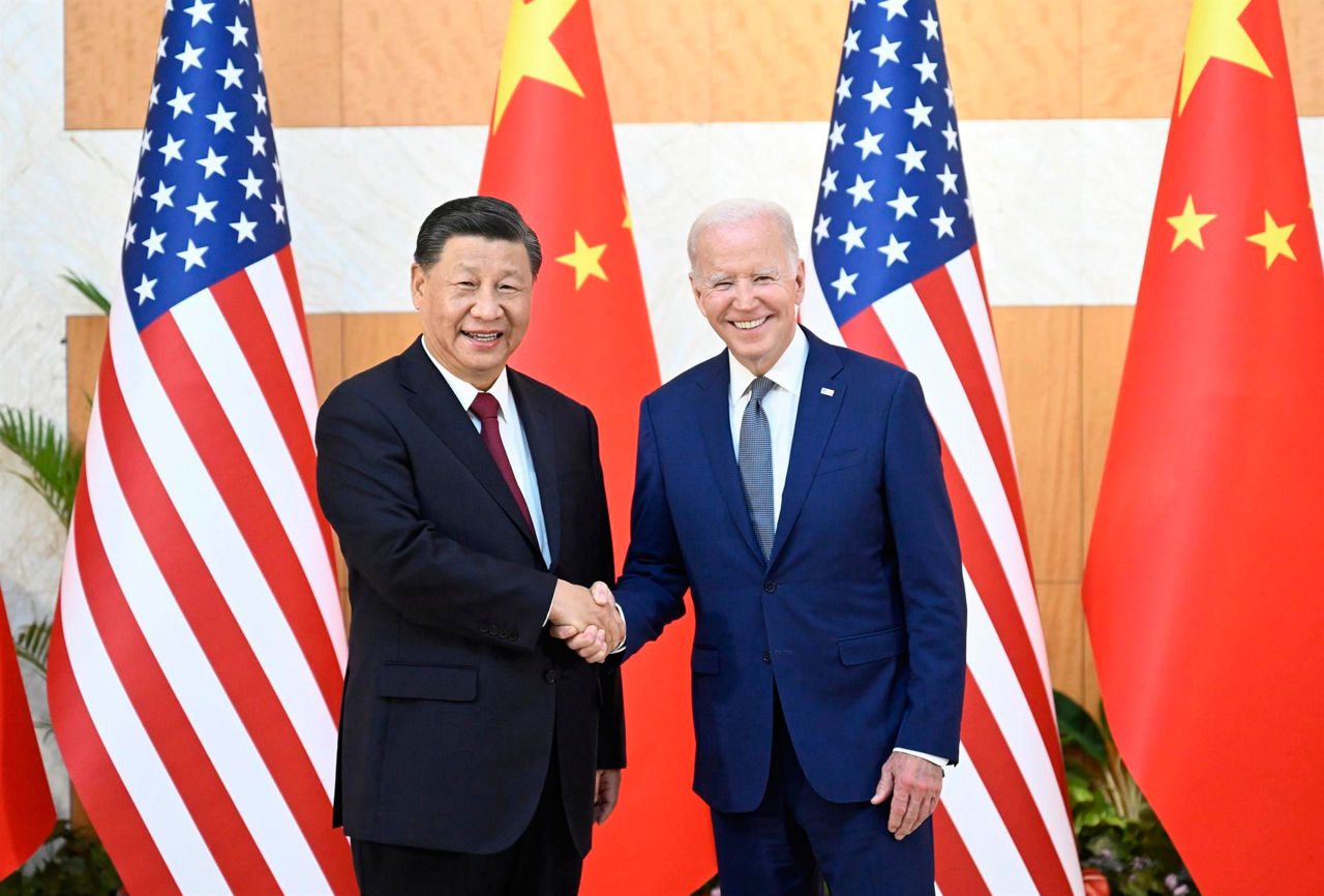Reunión entre Joe Biden y Xi Jinping en los de la cumbre de Bali (Indonesia). Foto: EFE