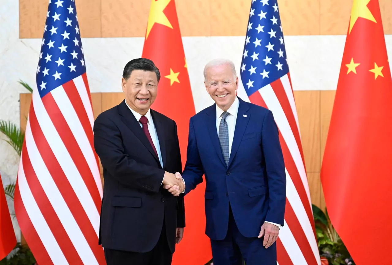 Reunión entre Joe Biden y Xi Jinping en los de la cumbre de Bali (Indonesia). Foto: EFE