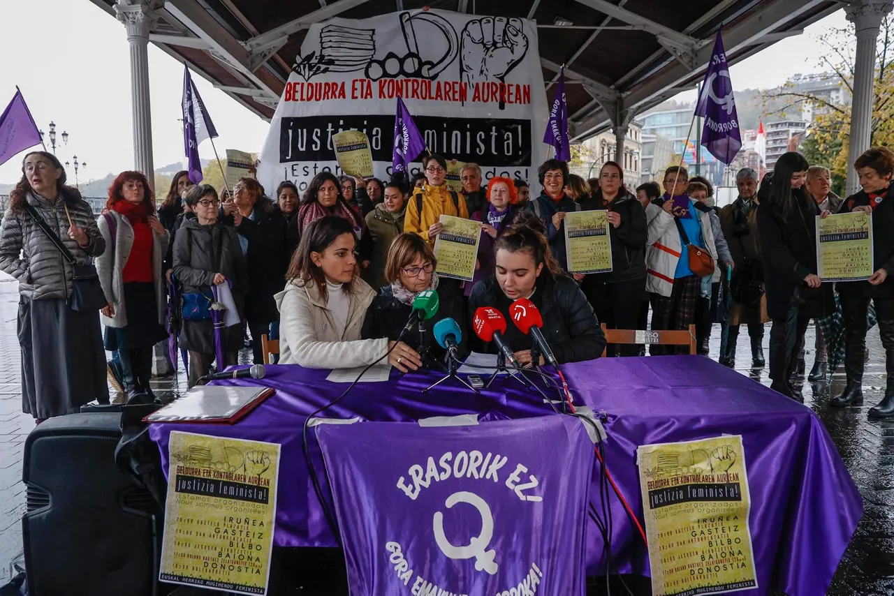 Mugimendu Feministaren prentsaurrekoa, Bilbon.
