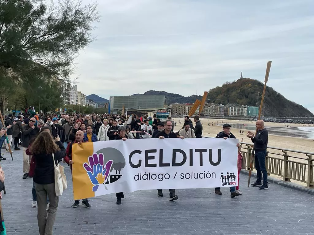gurasos-manifestazioa-erraustegia-incineradora-zubieta-donostia