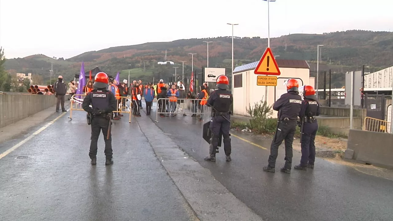 Protesta de los trabajadores de Amazon. Imagen obtenida de un vídeo de EITB Media.