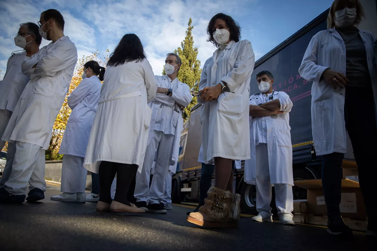 Médicos del hospital Donostia. FOto: Efe
