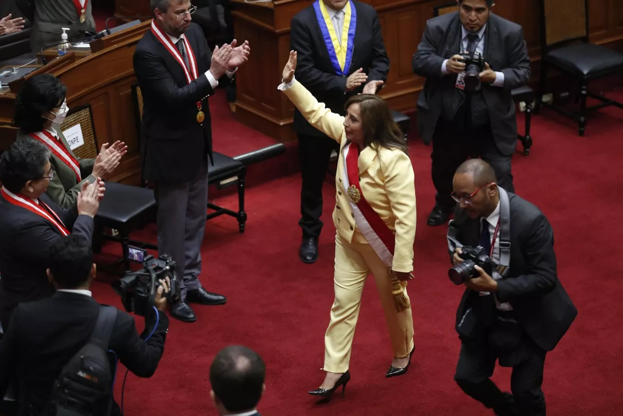 Dina Boluarte, tras ser nombrada presidenta. EFE