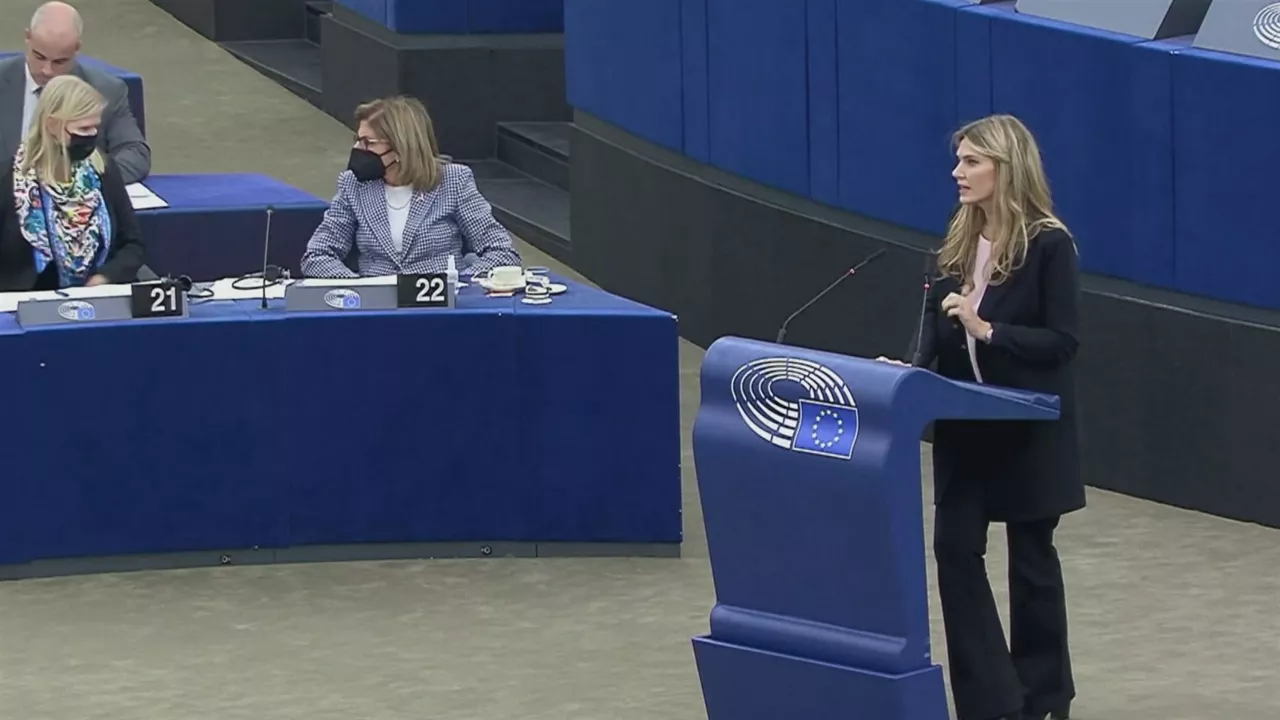 Eva Kaili. Agentzietako bideo batetik ateratako irudia.