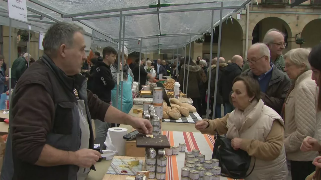 Santa Luzi azoka. EITB Mediaren bideo batetik ateratako irudia.