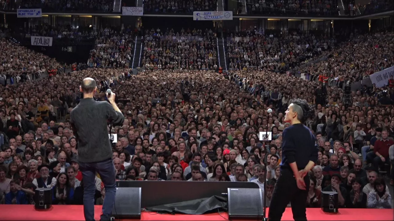 Lujanbio eta Arzallus, buruz burukoan. EITB Media.