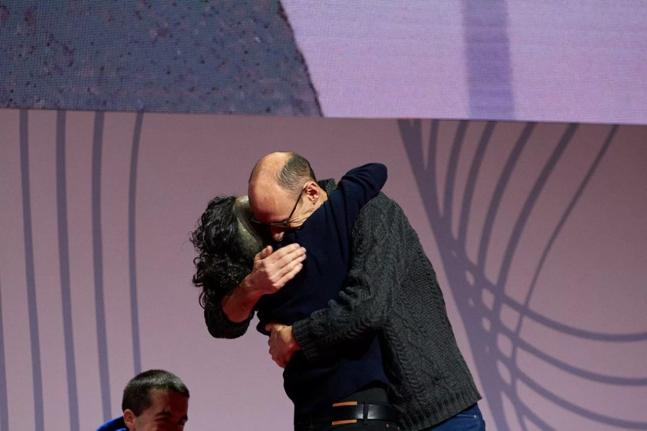 Lujanbio eta Arzallus, buruz burukora zihoazela jakitean. EITB Media.