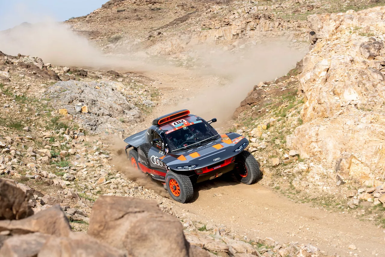 CARLOS-SAINZ-DAKAR-EFE-ETAPA-1