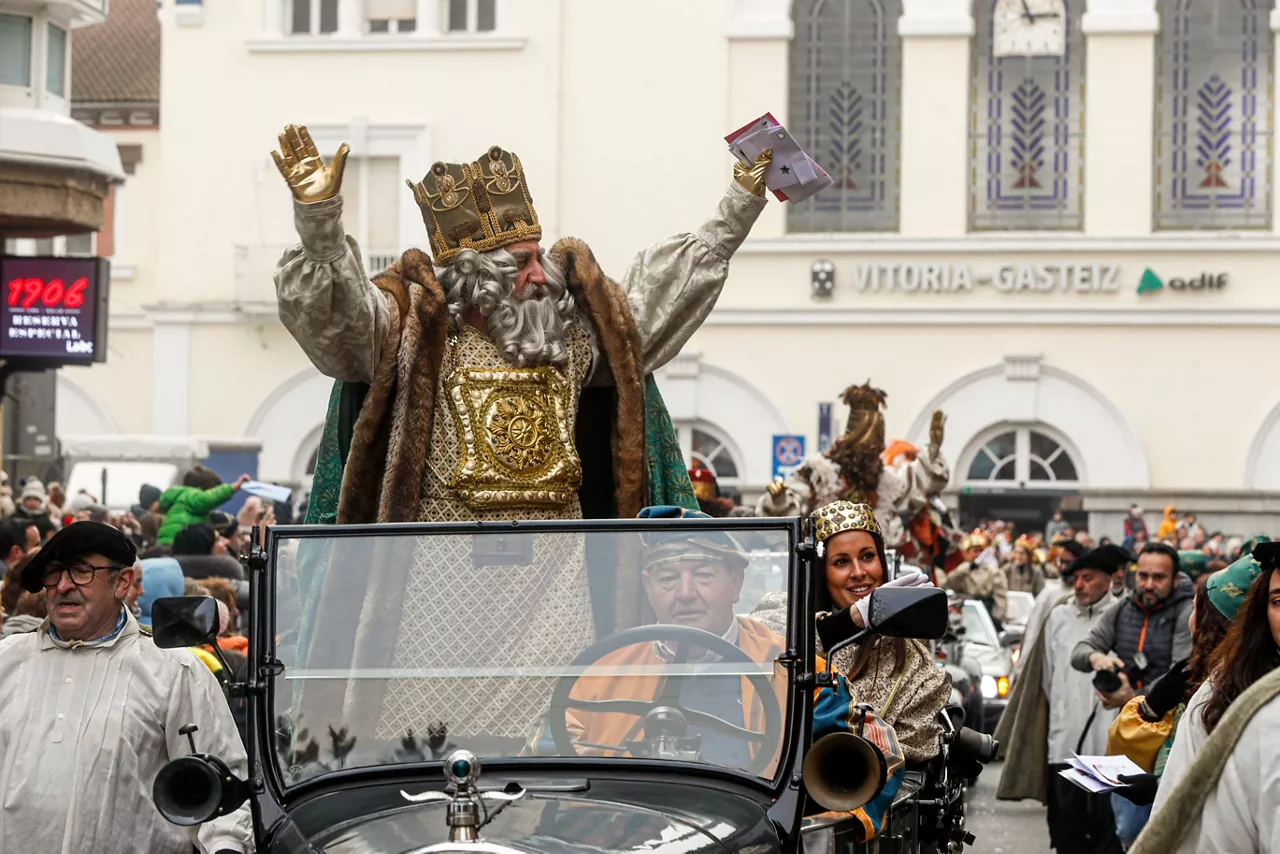 reyes magos errege magoak vitoria gasteiz efe