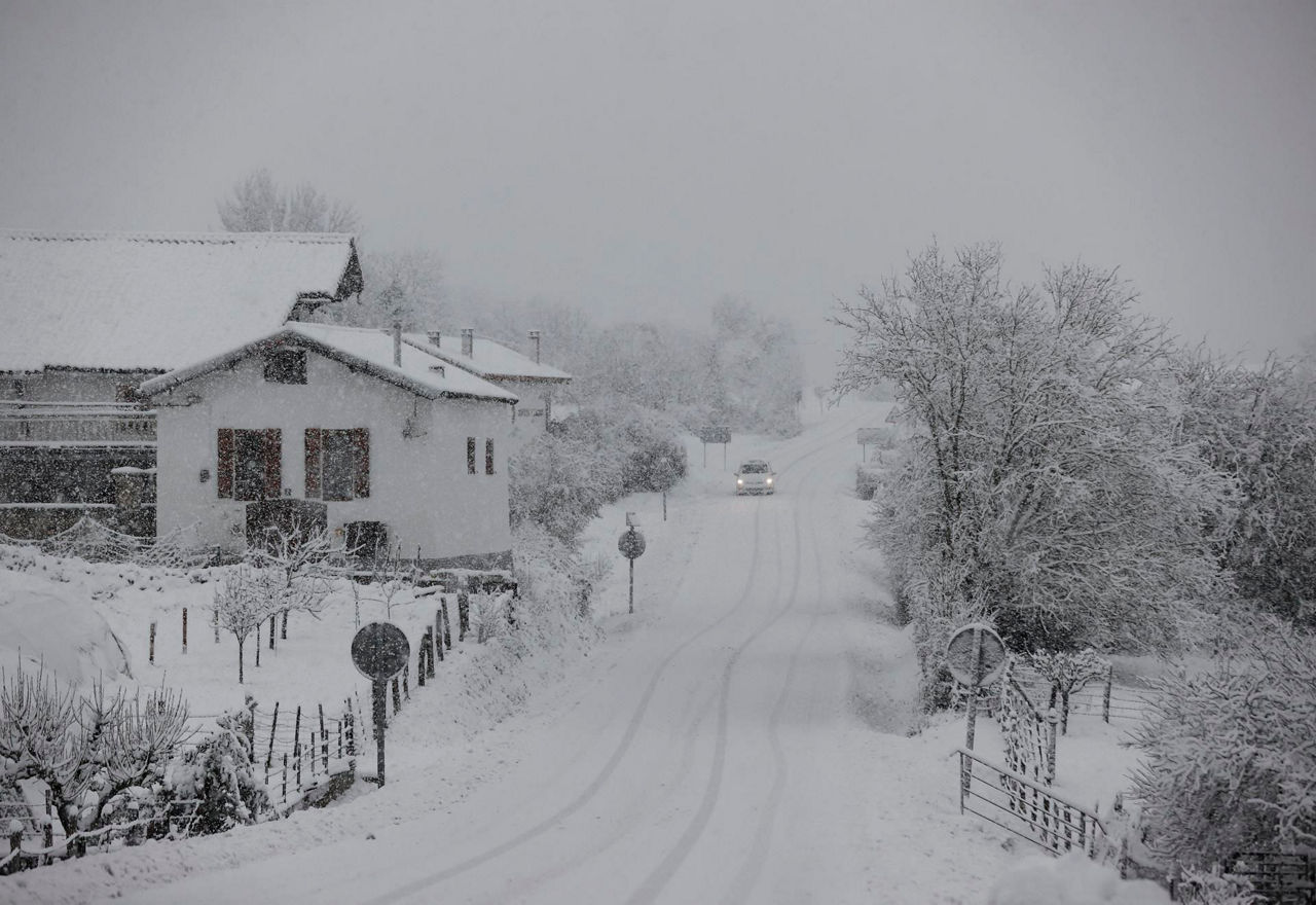 Bizkarreta-Gerendiain-elurra-nafarroa2-EFE