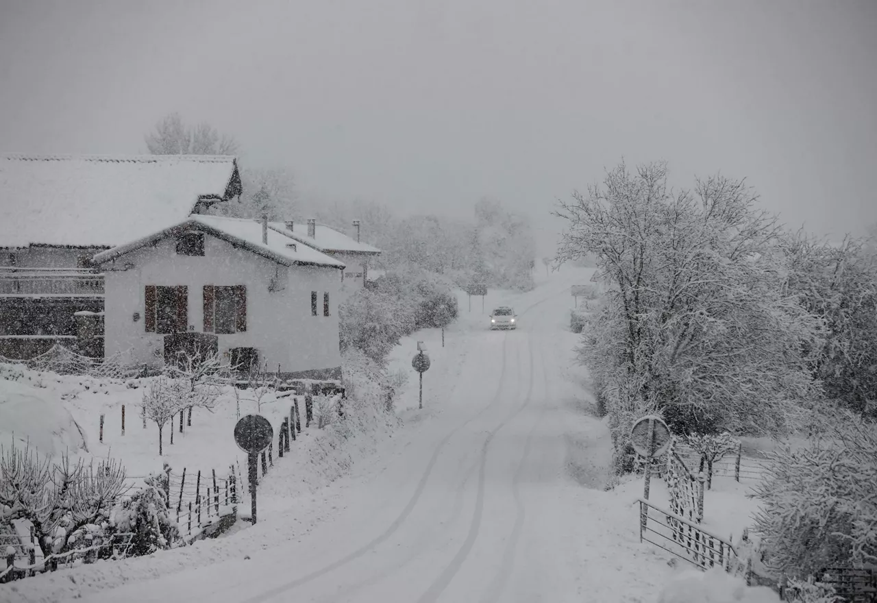 Bizkarreta-Gerendiain-elurra-nafarroa2-EFE