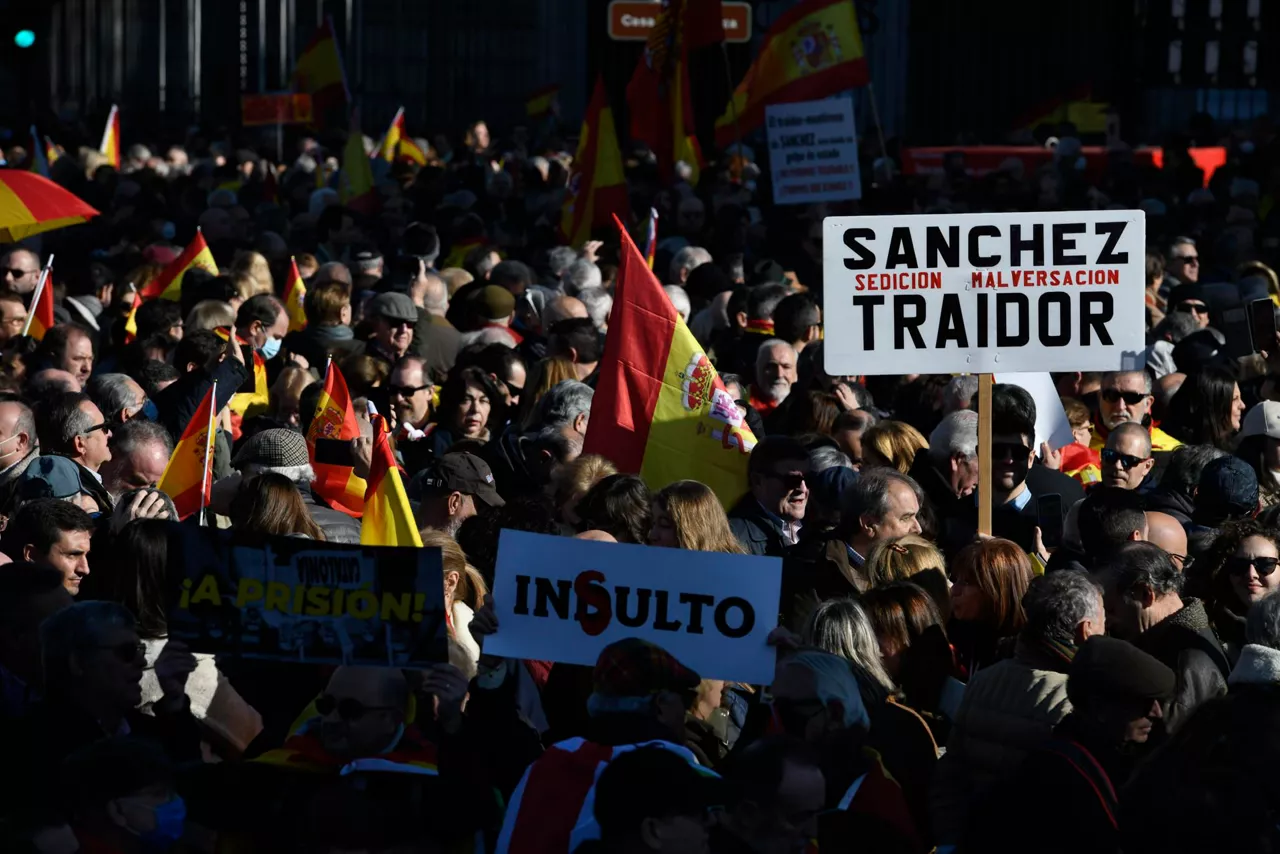 manifestación-VOX-contra-sanchez-madrid-EFE2