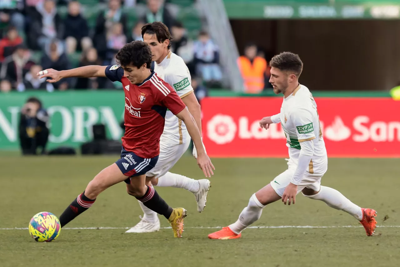 MANU-SANCHEZ-ELX-ELCHE-OSASUNA-EFE