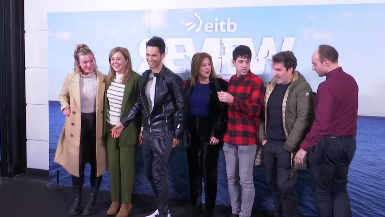 20230125202317_review-photocall_