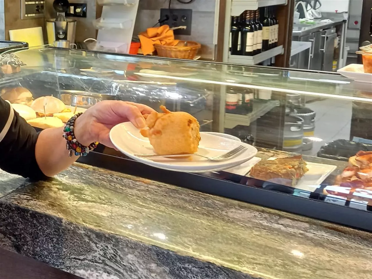 El pintxo de bola de pimiento de "La Estación". Foto: EITB Media