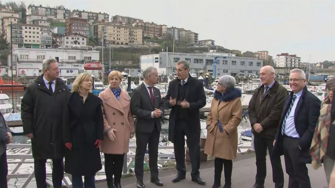 Jaurlaritza Aldundia eta Udaleko Agintariak Pasaian