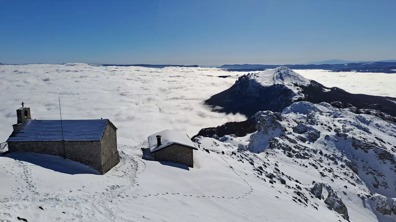 AIZKORRI-elurra-negua