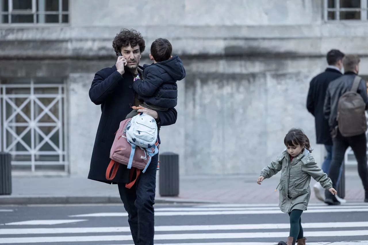 Miki Esparbe da "Una vida no tan simple" Felix Viscarreten filmaren protagonista