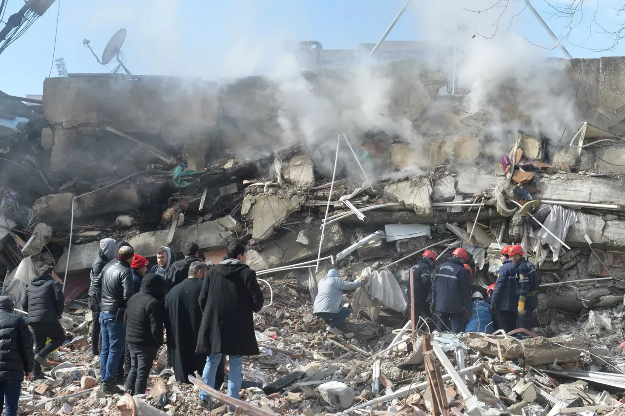 humareda-Turquia-Kahramanmaras-terremotos-efe