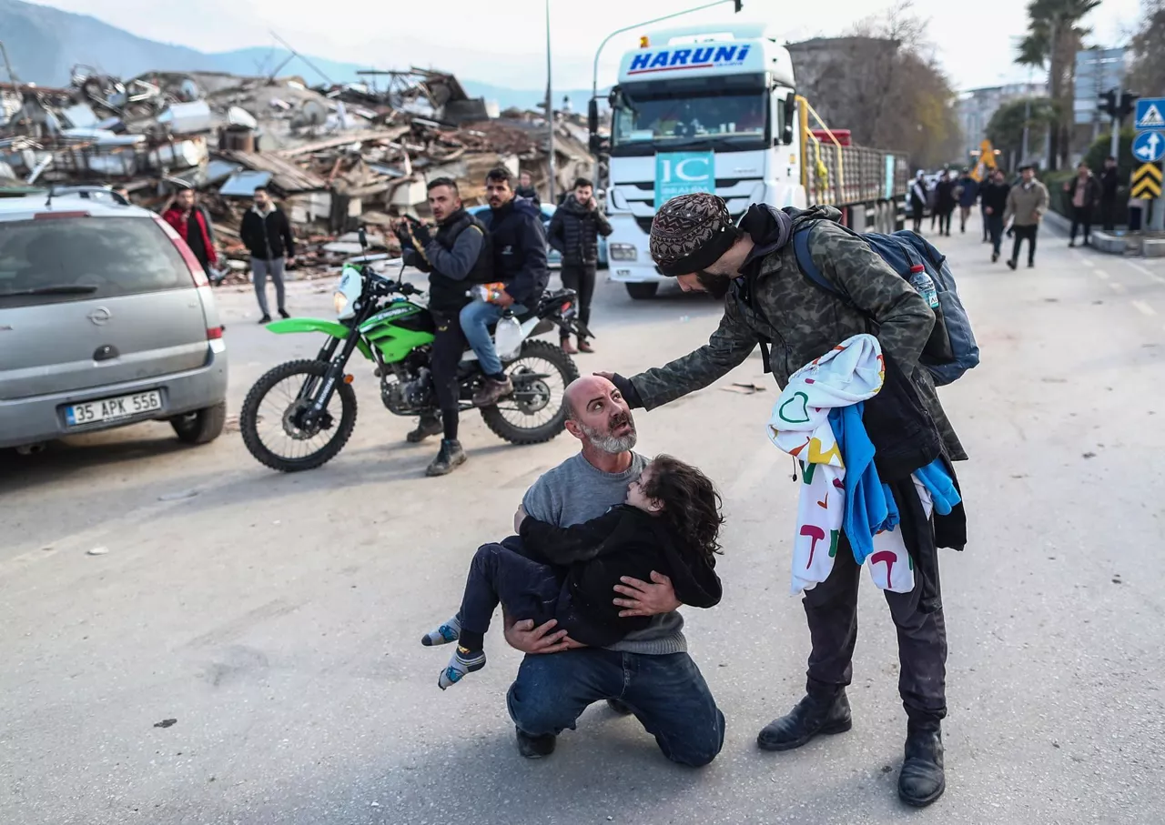 Hatay-hombre-terremotos-efe