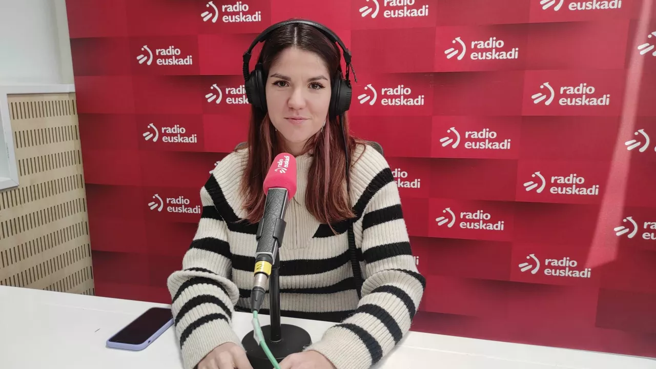 Andrea Vitoria, en Radio Euskadi. Foto: EITB Media