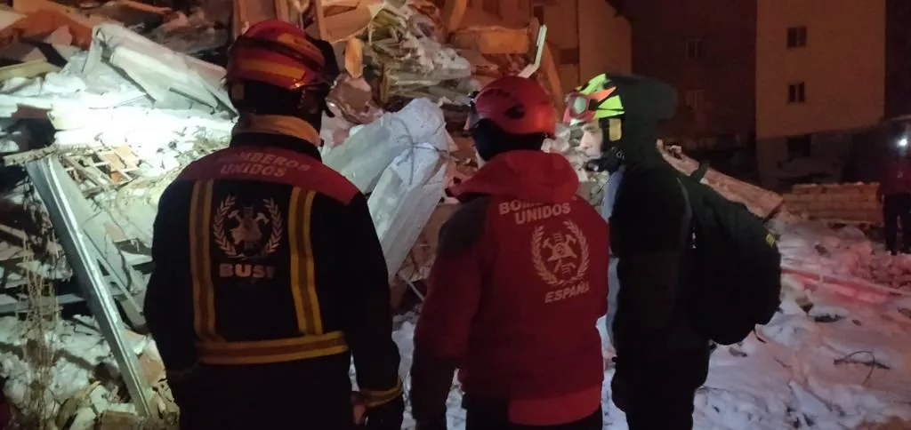Bomberos-Unidos-Sin-Fronteras-Turquia-terremoto